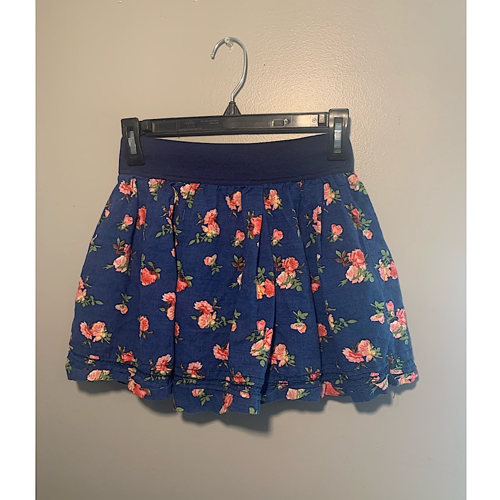 Stunning Floral Abercrombie and Finch Skirt